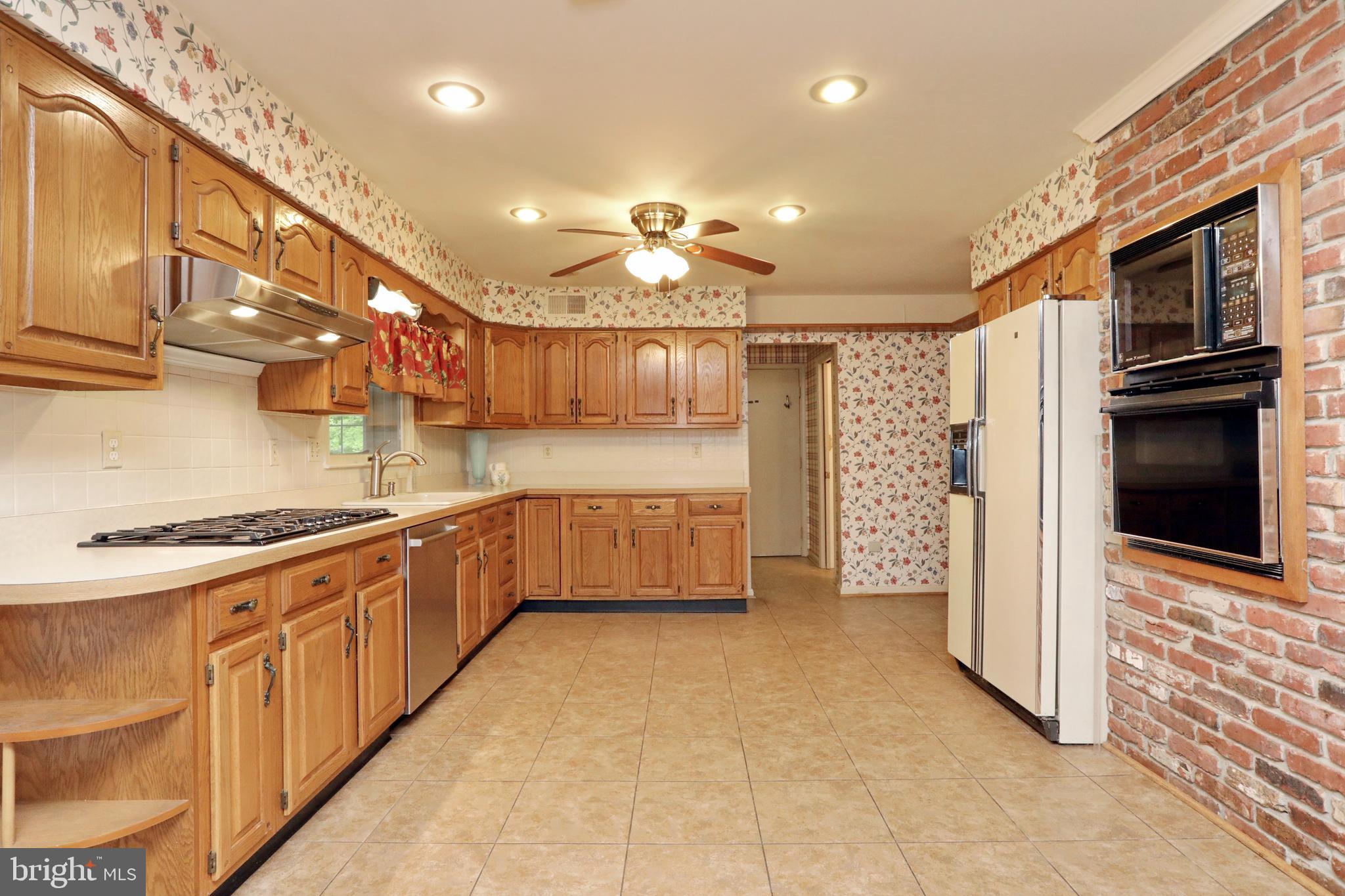 9154 Preference Drive La Plata, MD 20646 - Photo 20 of 65 Large kitchen w/ lots of cabinets, above and below