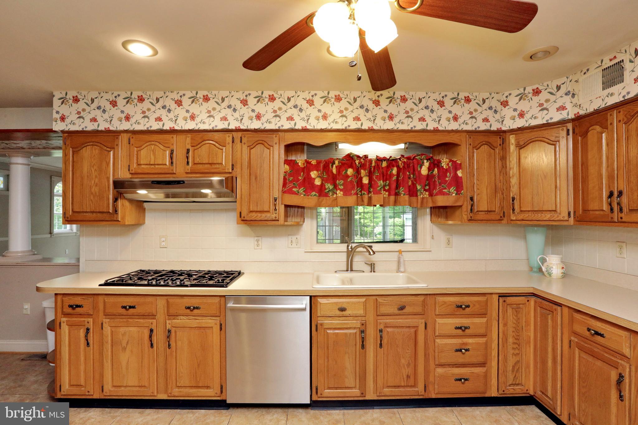 9154 Preference Drive La Plata, MD 20646 - Photo 22 of 65 Large kitchen with five-burner cooktop