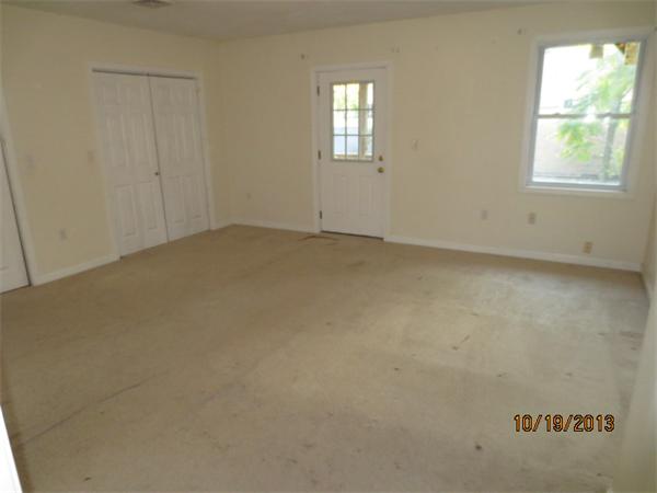 35 Houghton Street Worcester, MA 01604 - Photo 11 of 22 an empty room with a window