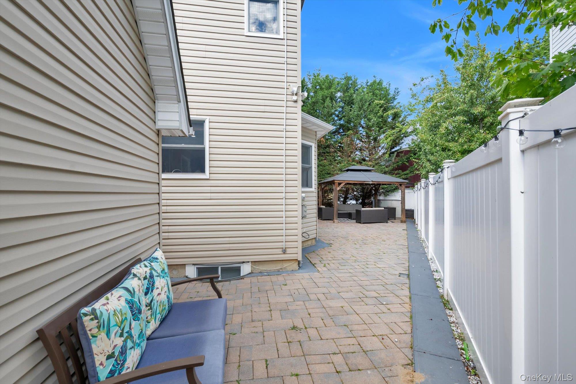 146 Melville Road Farmingdale, NY 11735 - Photo 22 of 26