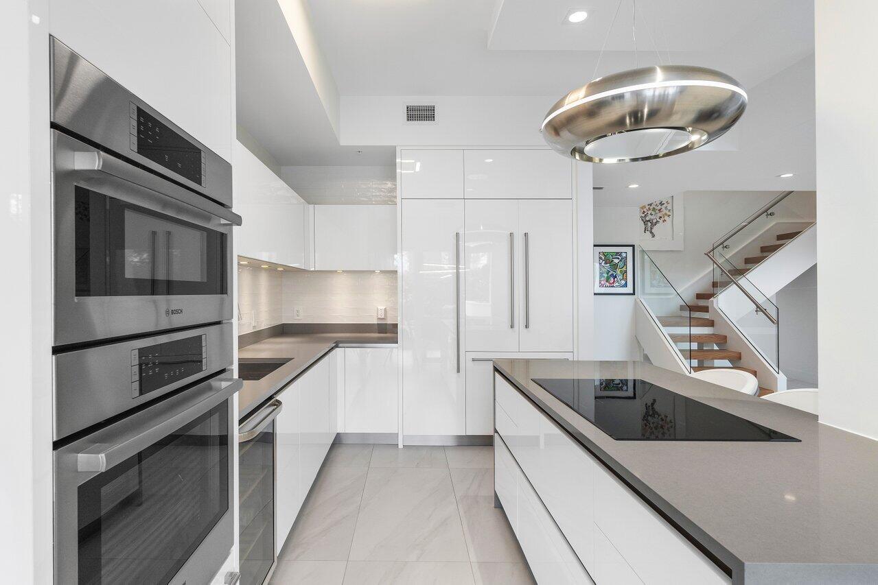 155 East Boca Raton Road, Unit TH2 Boca Raton, FL 33432 - Photo 8 of 63 006-155EastBocaRatonRoad-TH2-BocaRaton-F