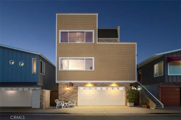 $2,399,000 | 17081 5th Street, Huntington Beach, CA 90742