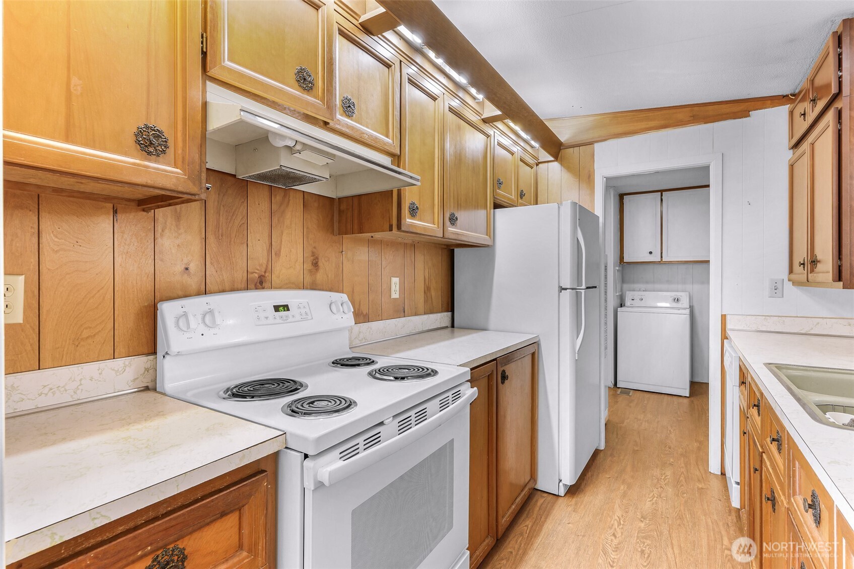 9403 Pierce Lane, Unit 1 Sedro-Woolley, WA 98284 - Photo 10 of 30 a utility room with dryer and washer