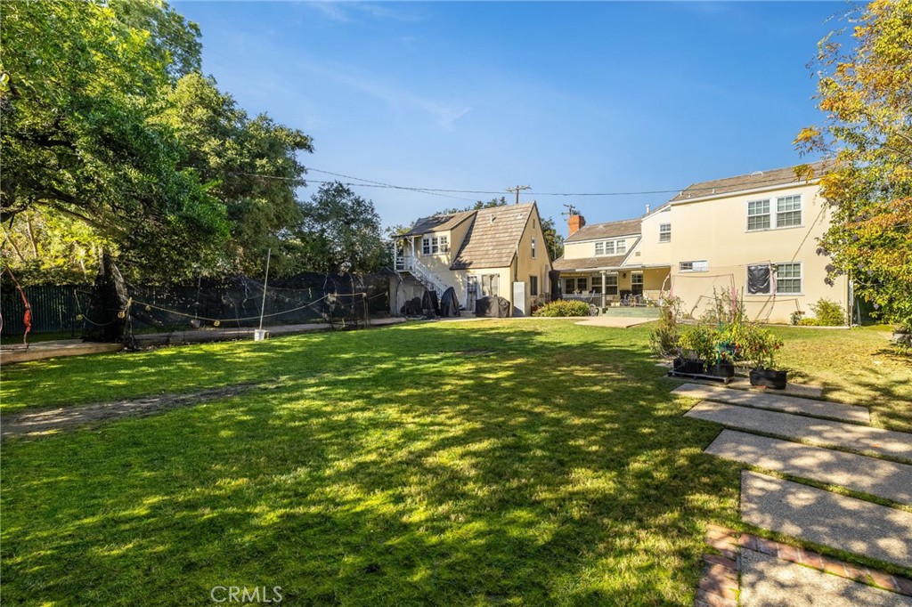 2964 Lombardy Road Pasadena, CA 91107 - Photo 44 of 69 a view of a house with a yard