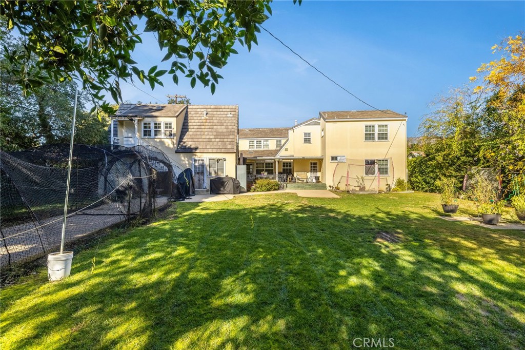 2964 Lombardy Road Pasadena, CA 91107 - Photo 45 of 69 a view of a house with a yard