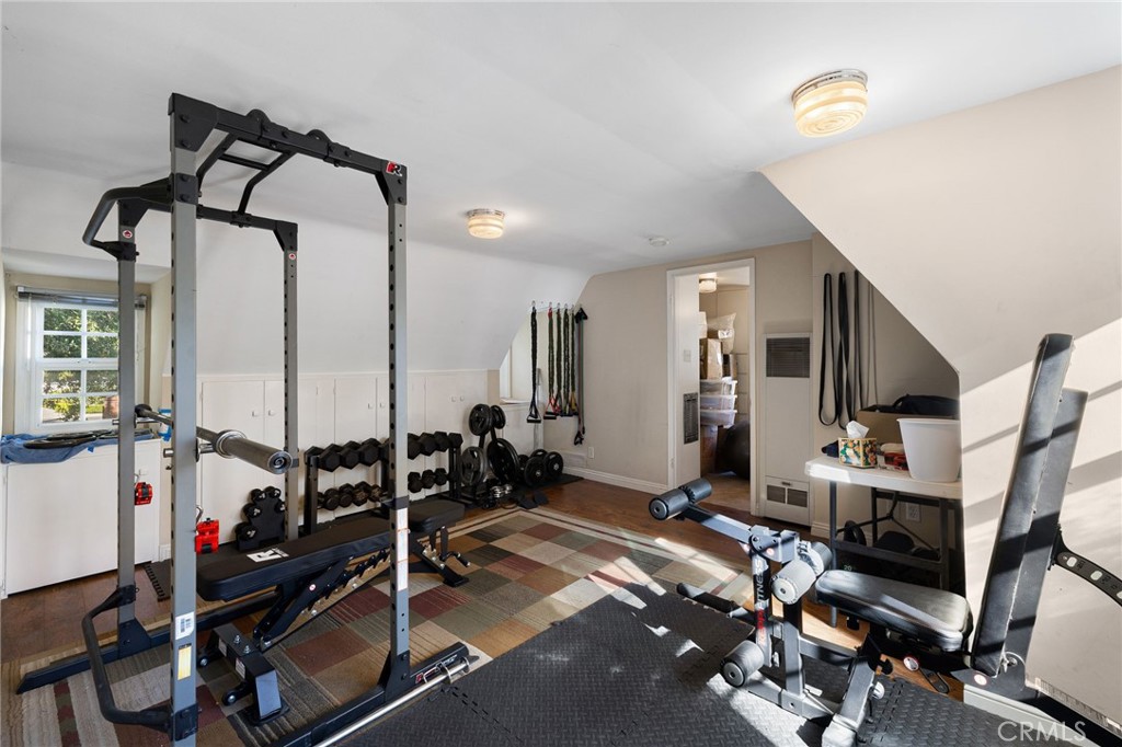 2964 Lombardy Road Pasadena, CA 91107 - Photo 50 of 69 a view of a room with gym equipment