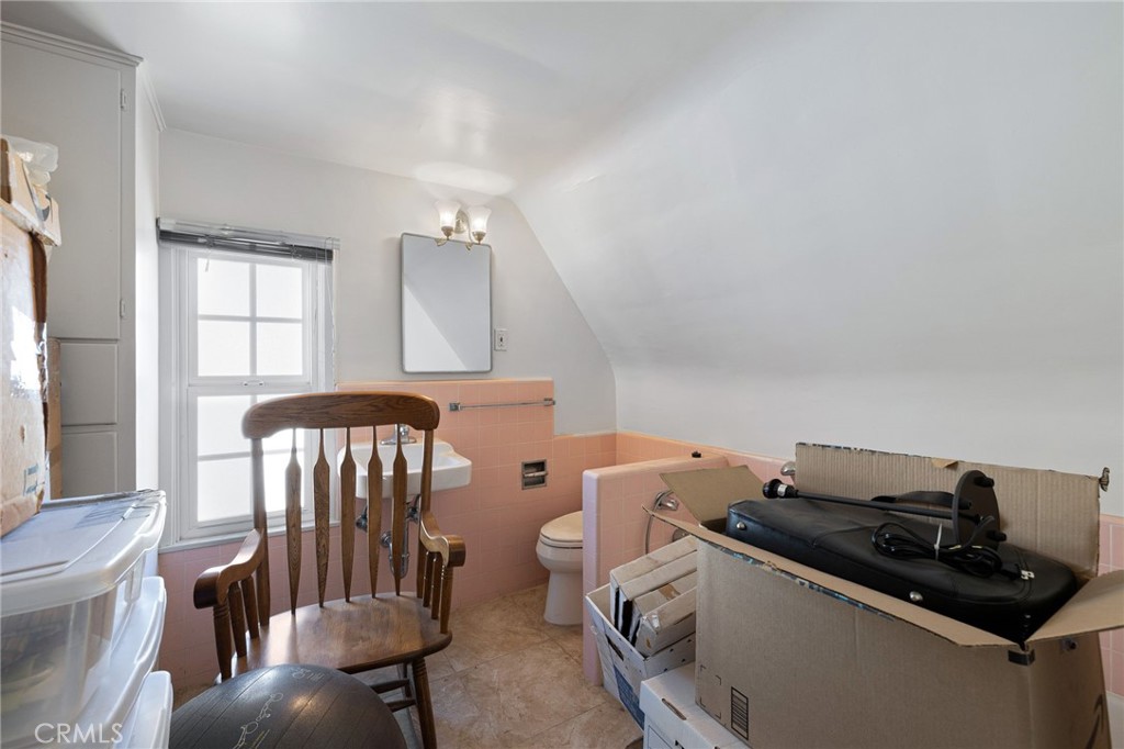 2964 Lombardy Road Pasadena, CA 91107 - Photo 52 of 69 a view of a livingroom with furniture and windows