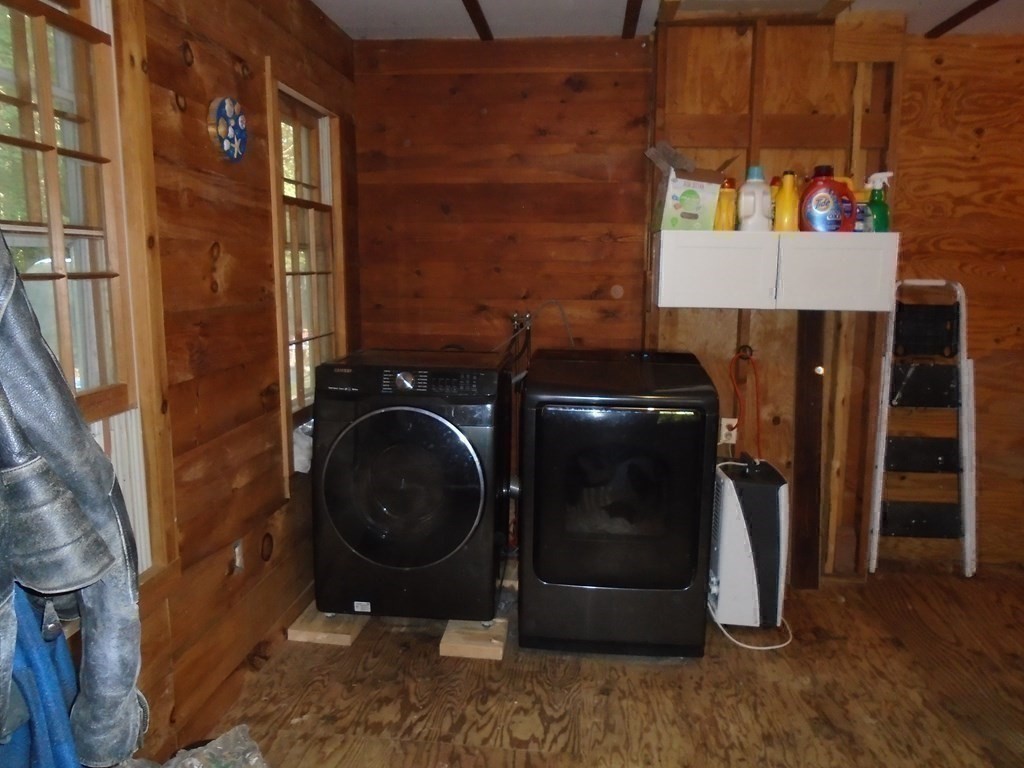 30 Clark Road Sandisfield, MA 01255 - Photo 20 of 41 a utility room with dryer and washer