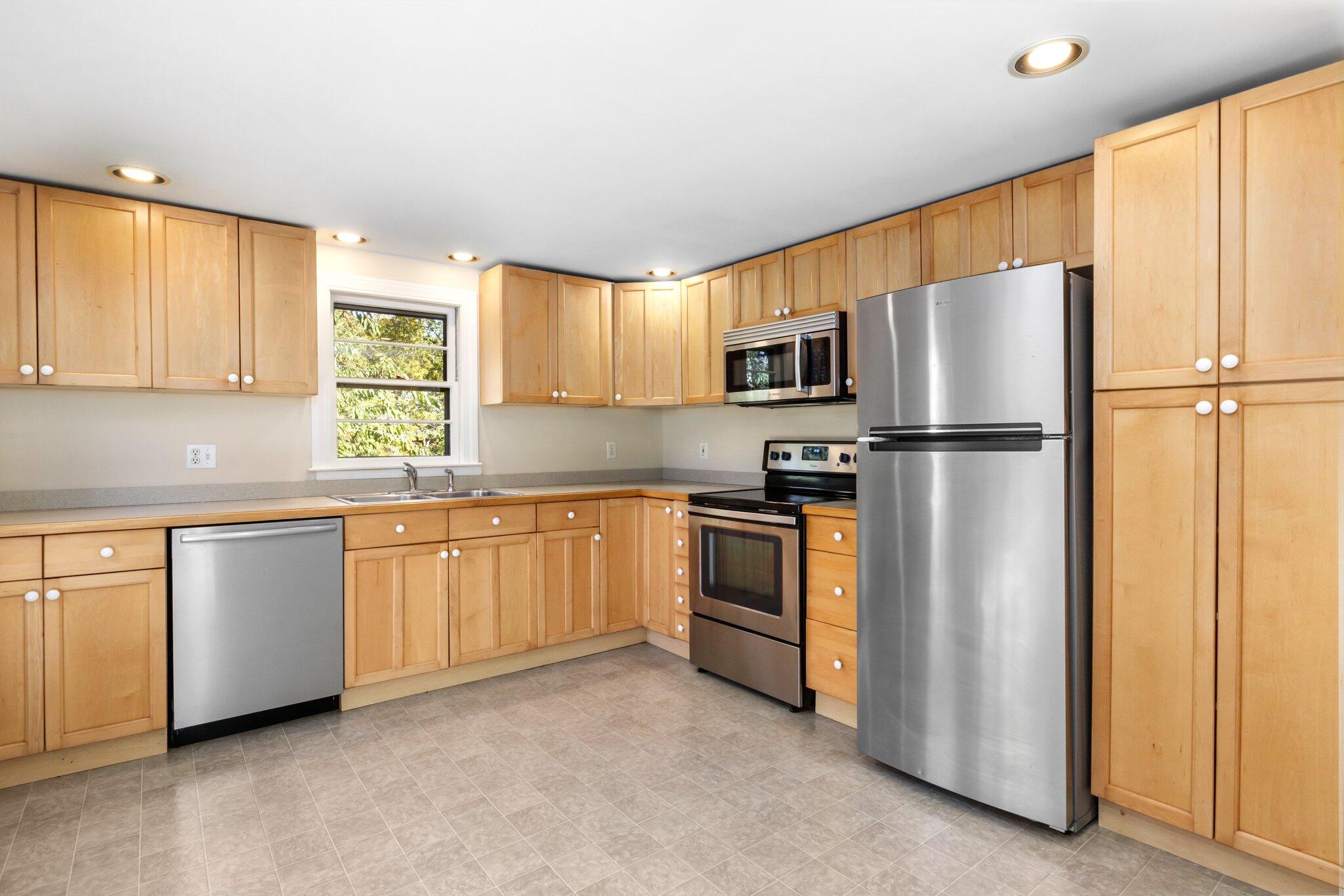 8 Meadow Brook Road Chatham, MA 02650 - Photo 5 of 28 31-web-or-mls-8-meadow-brook-rd