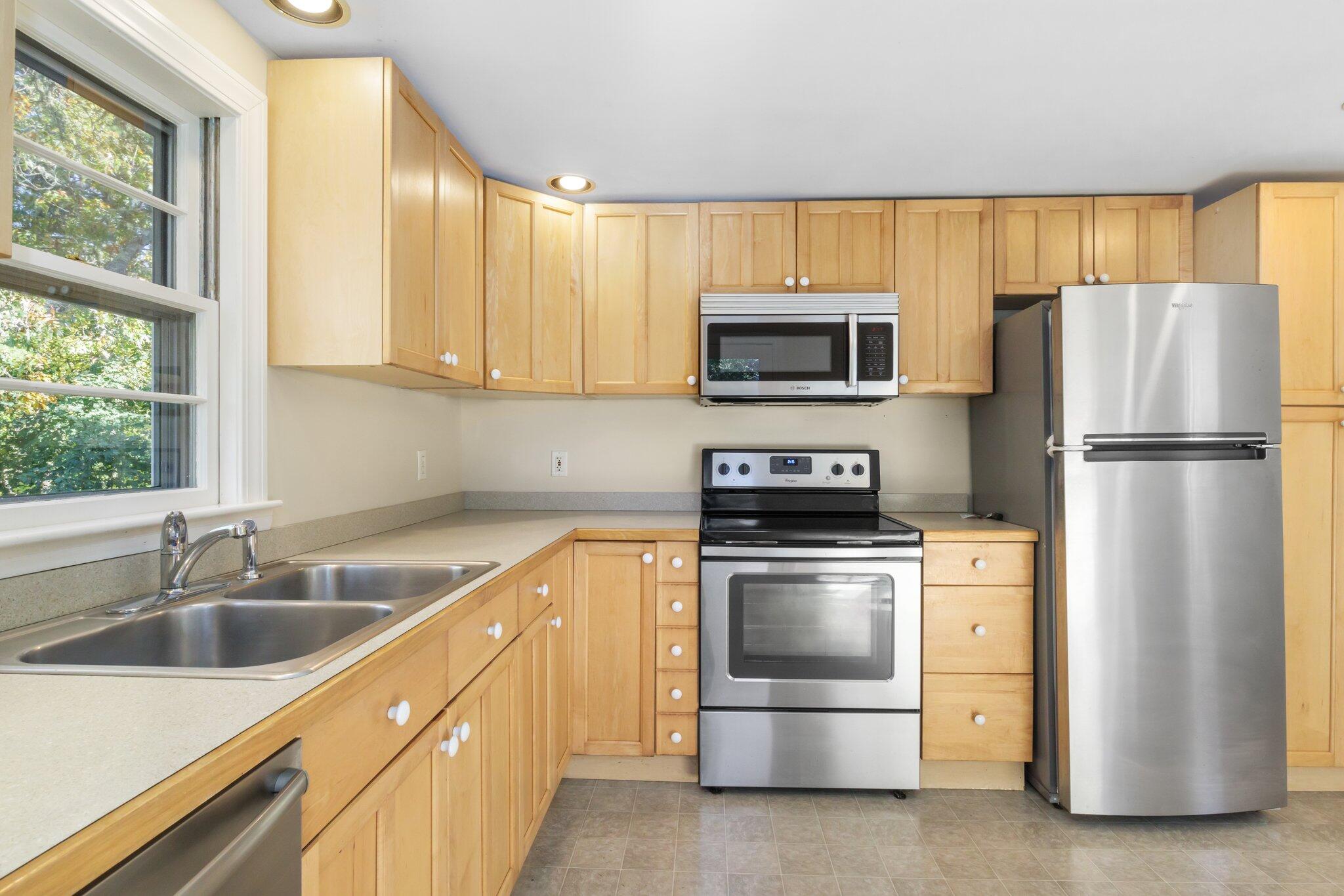 8 Meadow Brook Road Chatham, MA 02650 - Photo 8 of 28 33-web-or-mls-8-meadow-brook-rd