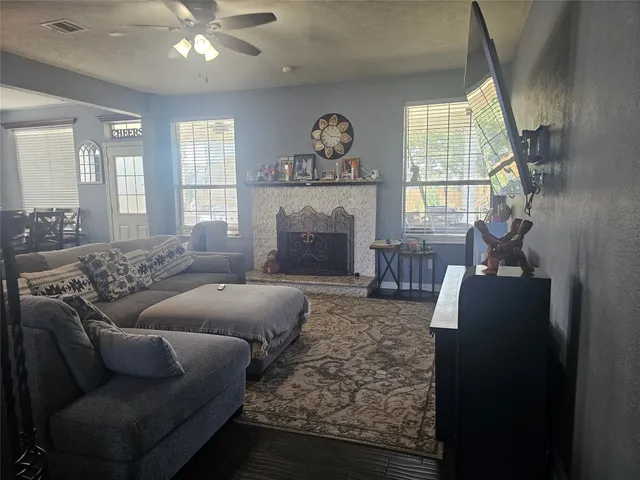 $2,300 | 14043 Wheatbridge Drive, Houston, TX 77041