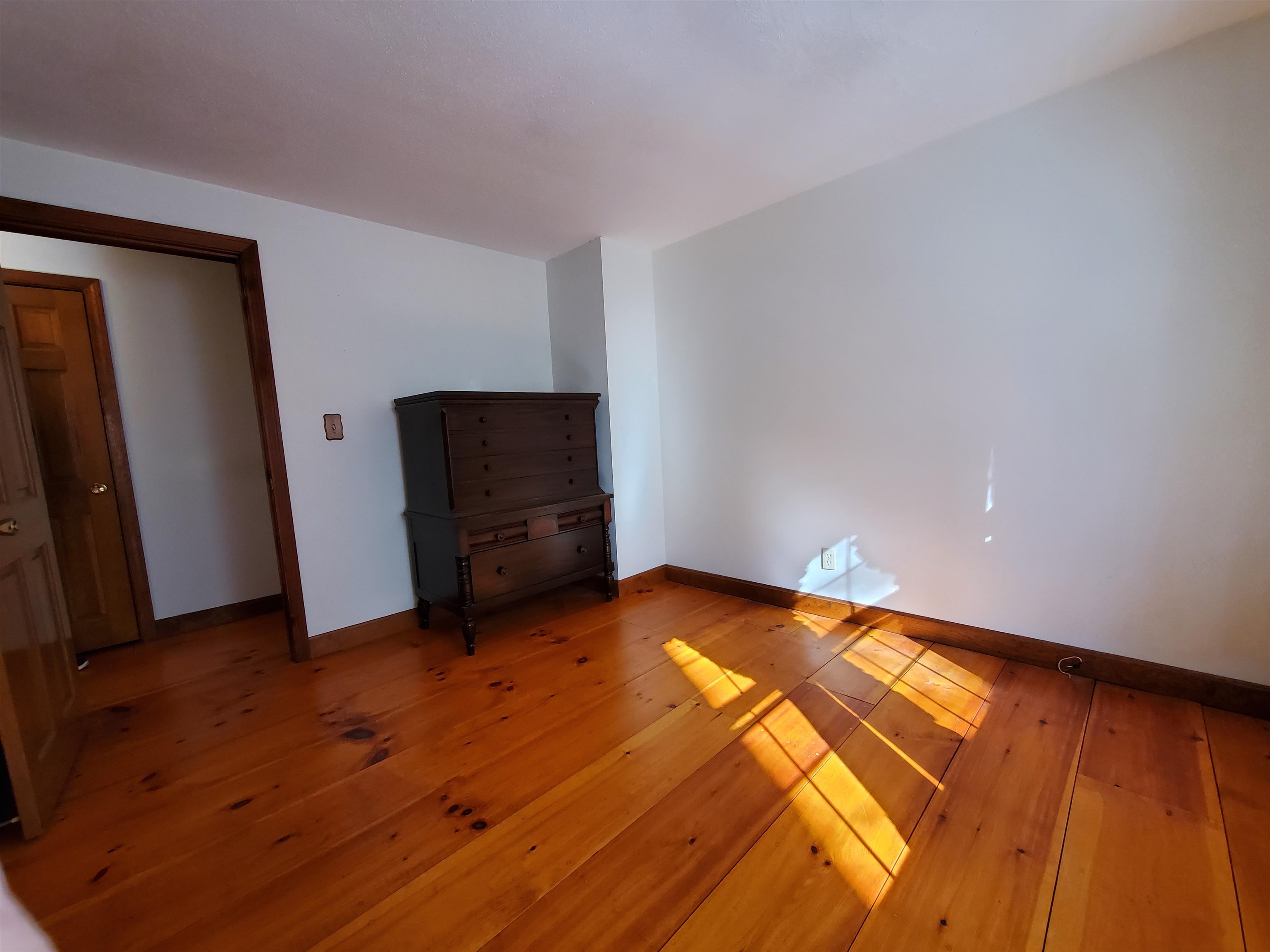 75 S Road Harrisville, NH 03450 - Photo 11 of 32