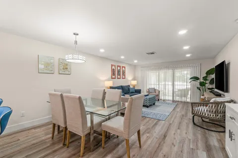 $69,500 | 10 Southport Lane, Unit F, Boynton Beach, FL 33436