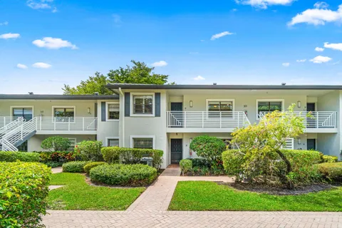 $69,500 | 10 Southport Lane, Unit F, Boynton Beach, FL 33436