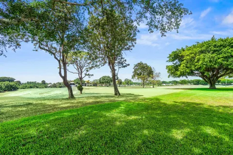 $69,500 | 10 Southport Lane, Unit F, Boynton Beach, FL 33436