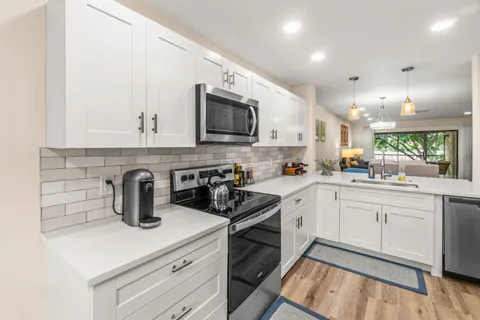 $69,500 | 10 Southport Lane, Unit F, Boynton Beach, FL 33436