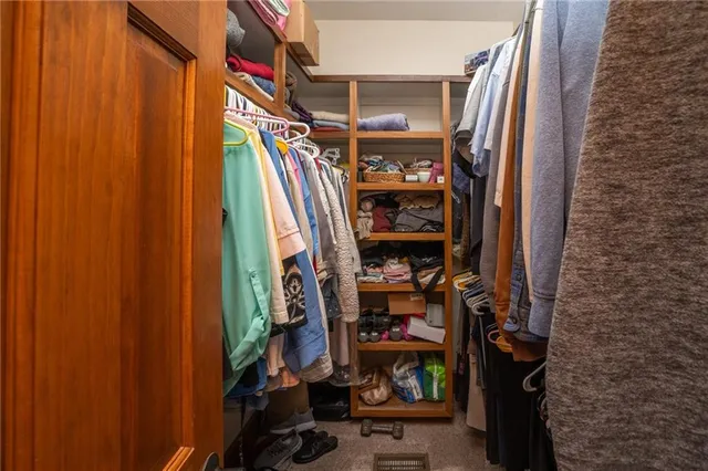 $619,500 | 3386 Linn Road, Perry, KS 66073