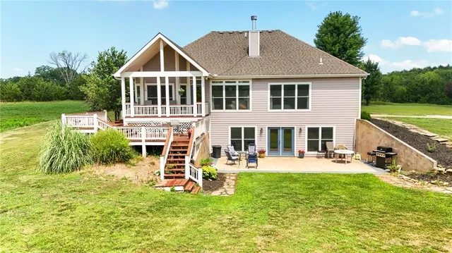 $619,500 | 3386 Linn Road, Perry, KS 66073