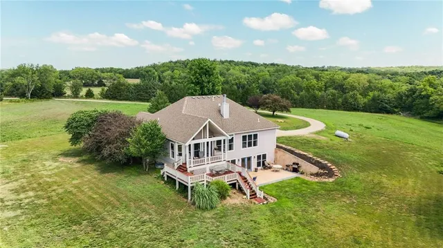 $619,500 | 3386 Linn Road, Perry, KS 66073