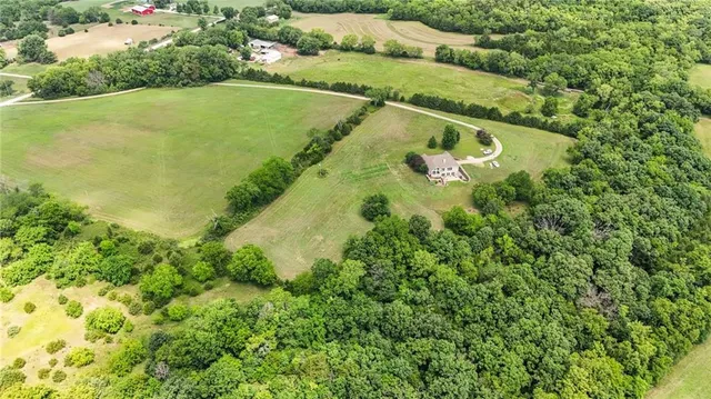 $619,500 | 3386 Linn Road, Perry, KS 66073