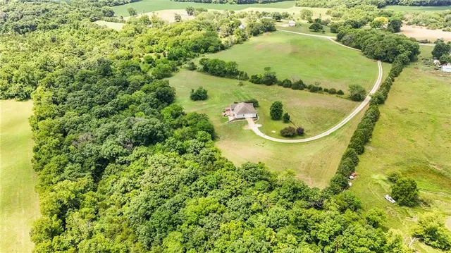 $619,500 | 3386 Linn Road, Perry, KS 66073