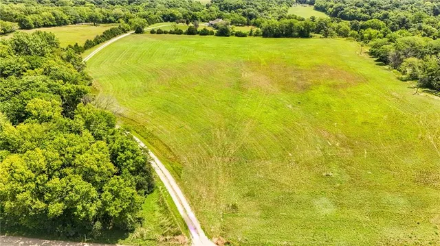 $619,500 | 3386 Linn Road, Perry, KS 66073