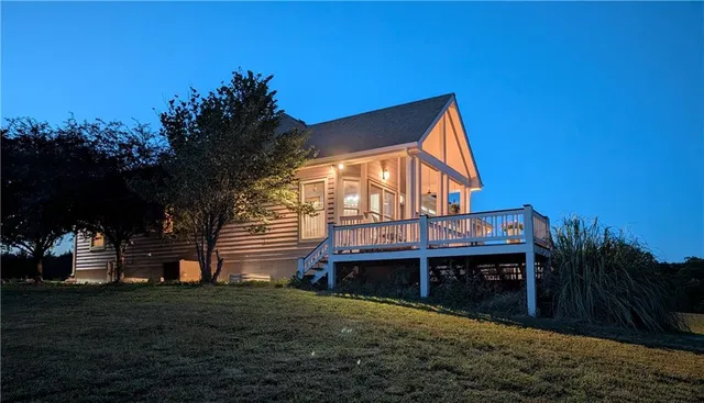 $619,500 | 3386 Linn Road, Perry, KS 66073