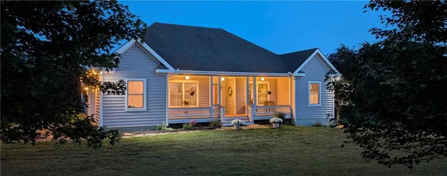 $619,500 | 3386 Linn Road, Perry, KS 66073