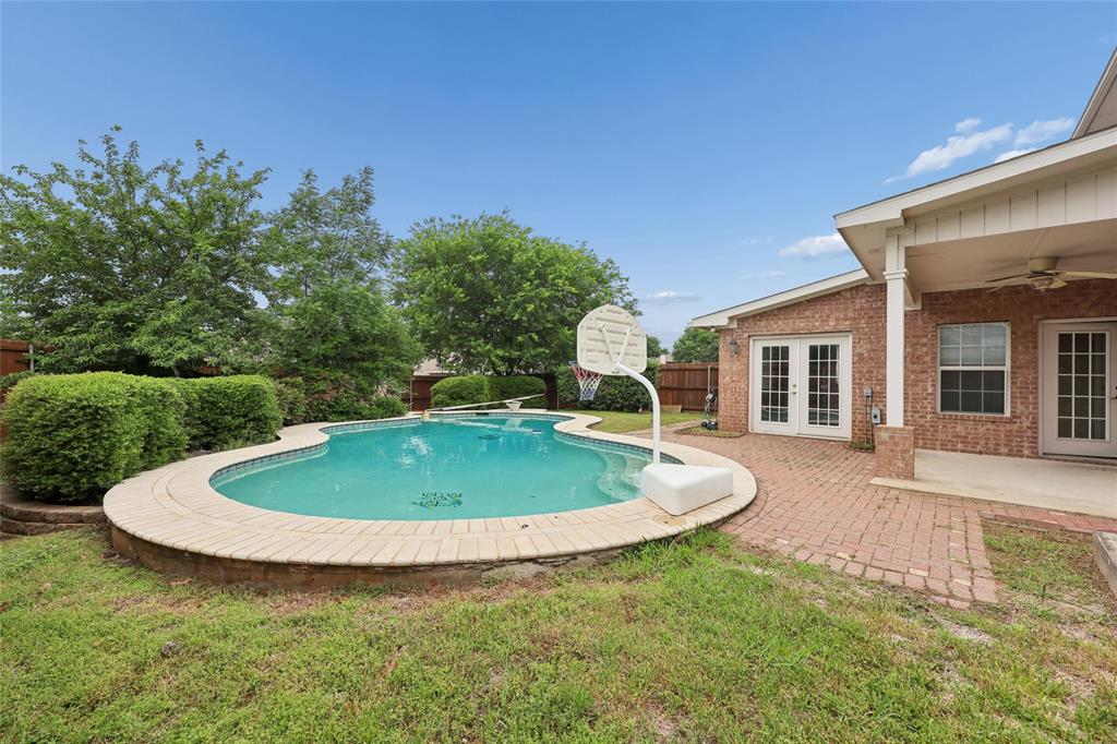828 Rockefeller Lane Allen, TX 75002 - Photo 26 of 31 a view of outdoor space yard and patio