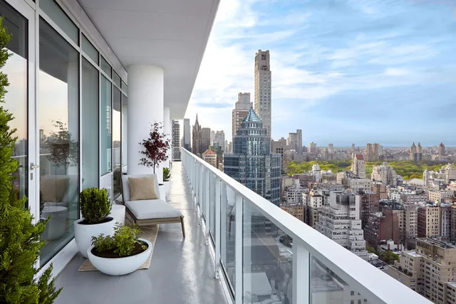 $4,350,000 | 200 East 59th Street, Unit 30D | Midtown East