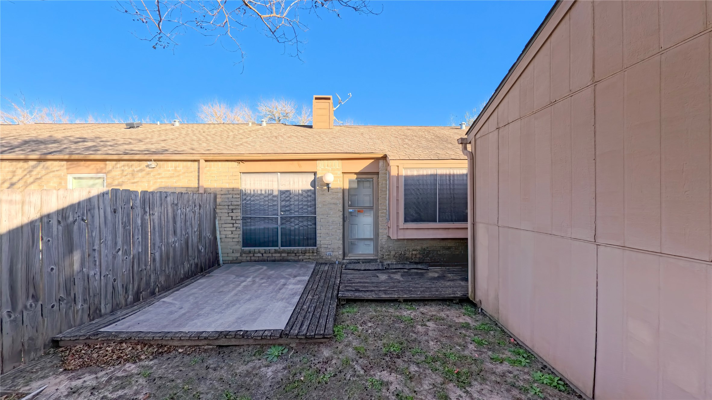 8650 Maplecrest Drive Houston, TX 77099 - Photo 15 of 15 a view of a backyard