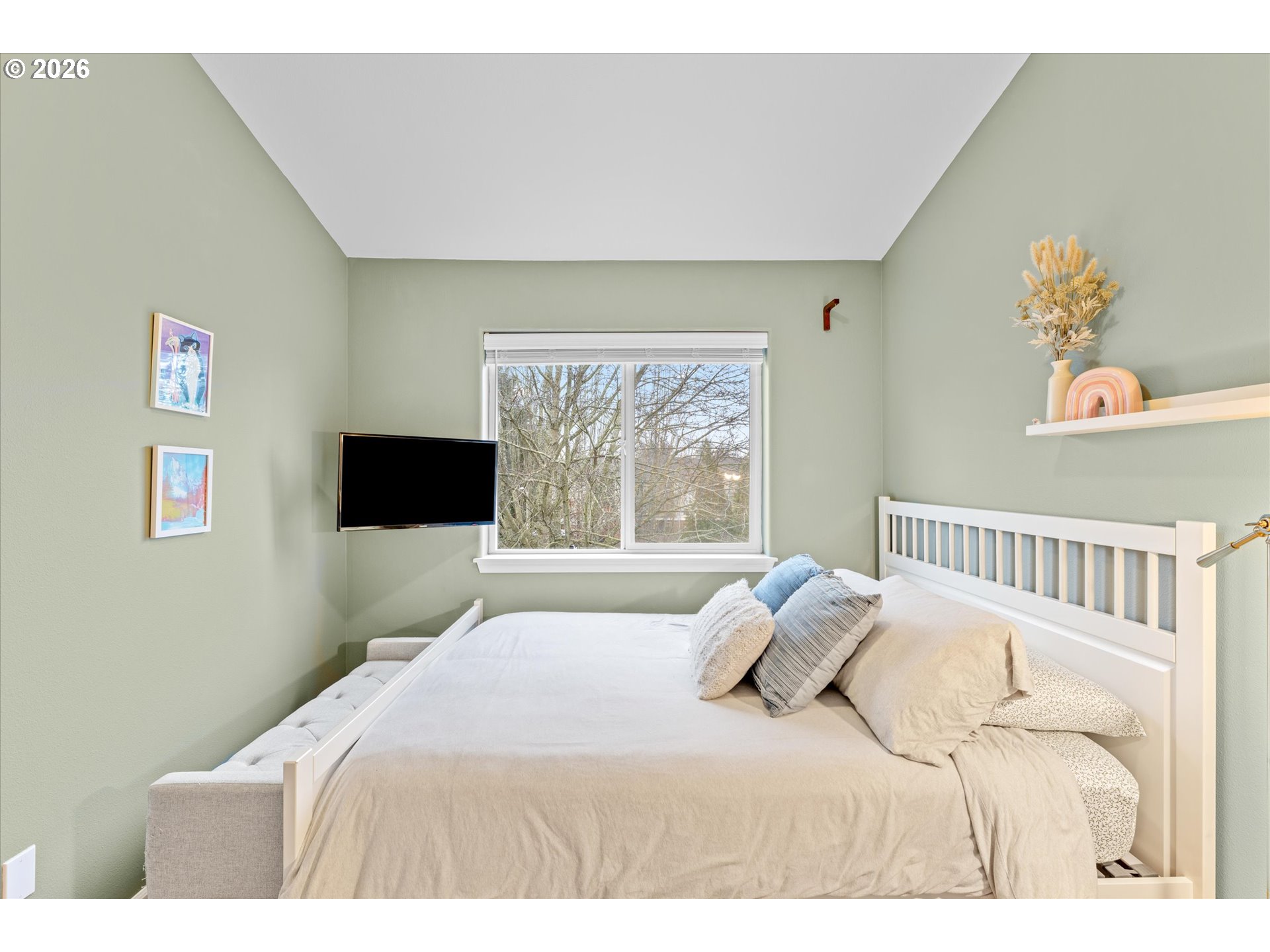 18718 Southwest 91st Terrace Tualatin, OR 97062 - Photo 27 of 44