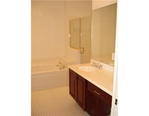 604 Northwest 38th Circle, Unit 604 Boca Raton, FL 33431 - Photo 9 of 12 Master Bath/Spa