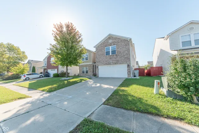 $2,400 | 2977 Sentiment Lane, Greenwood, IN 46143