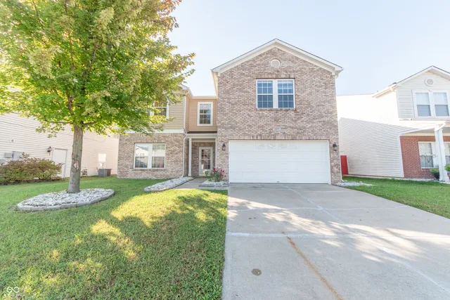 $2,400 | 2977 Sentiment Lane, Greenwood, IN 46143