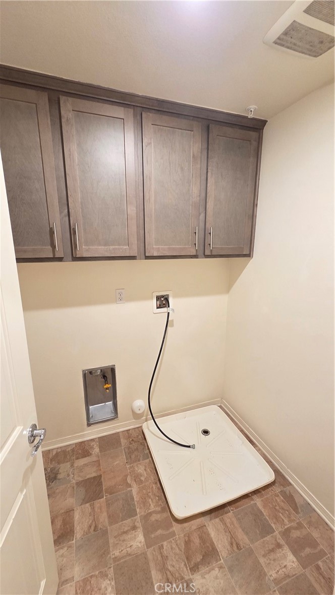 5321 Declan Street Riverside, CA 92504 - Photo 29 of 34 a bathroom with a shower