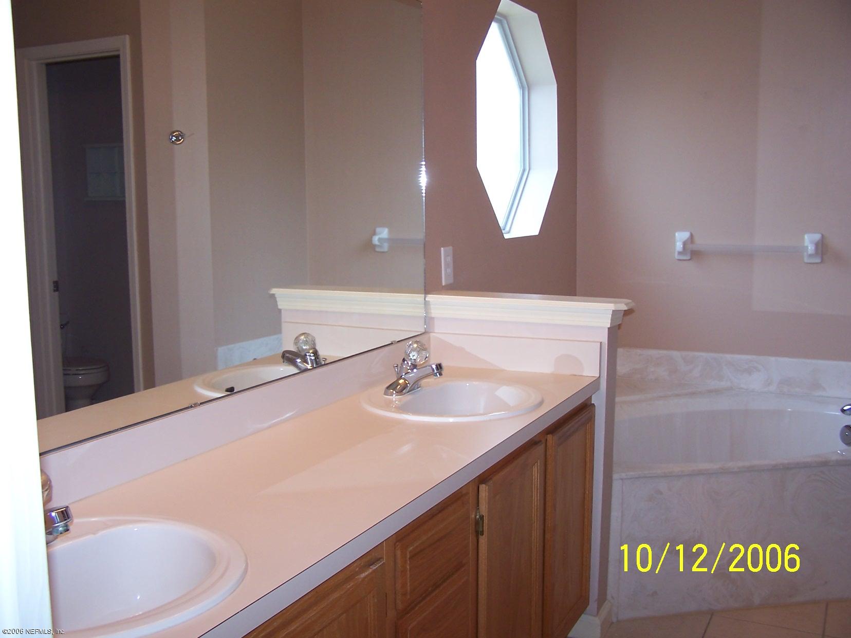 9684 Pritmore Road Jacksonville, FL 32257 - Photo 11 of 11 Master bath