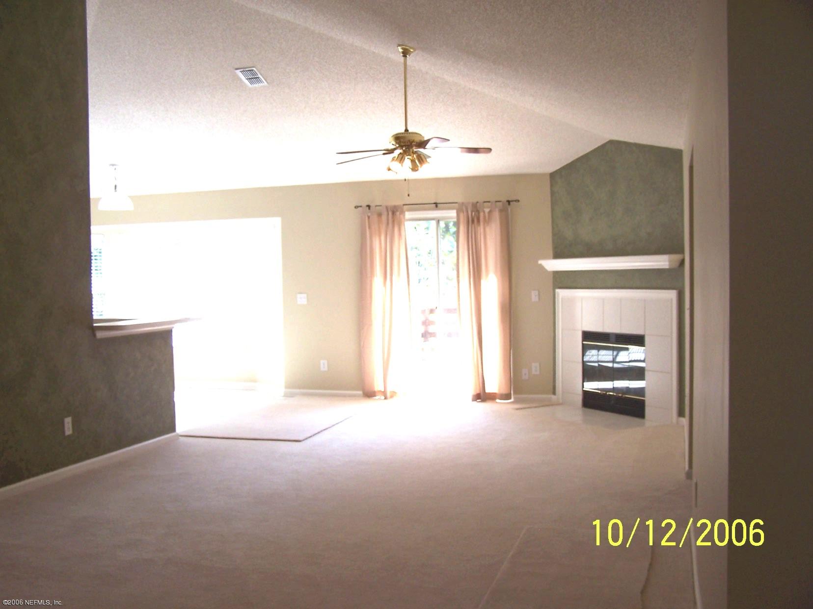 9684 Pritmore Road Jacksonville, FL 32257 - Photo 10 of 11 Great room