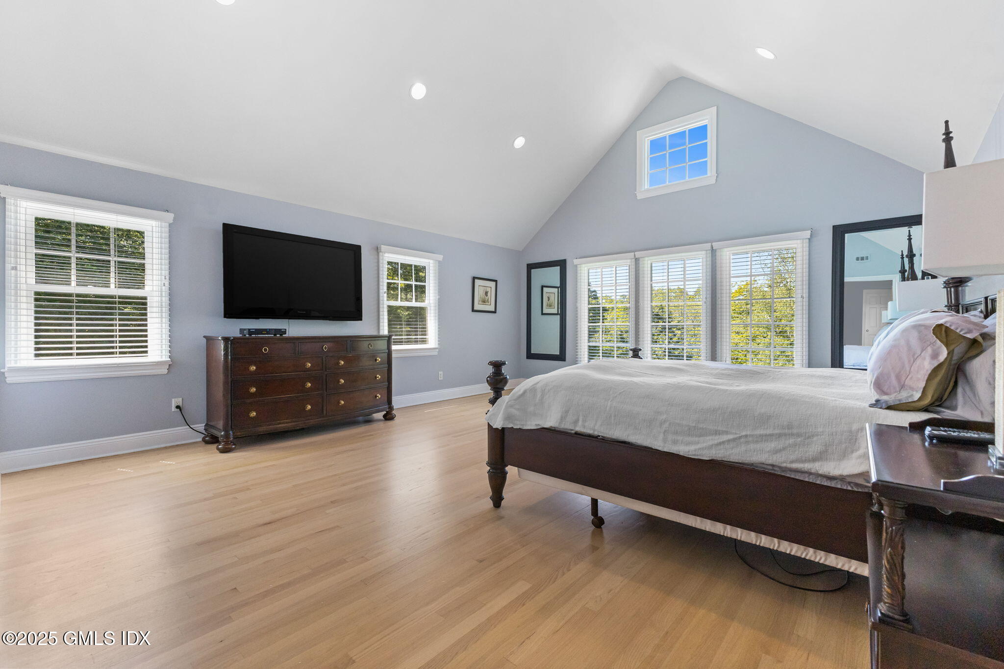 279 East Middle Patent Road Greenwich, CT 06831 - Photo 13 of 23 Primary 1