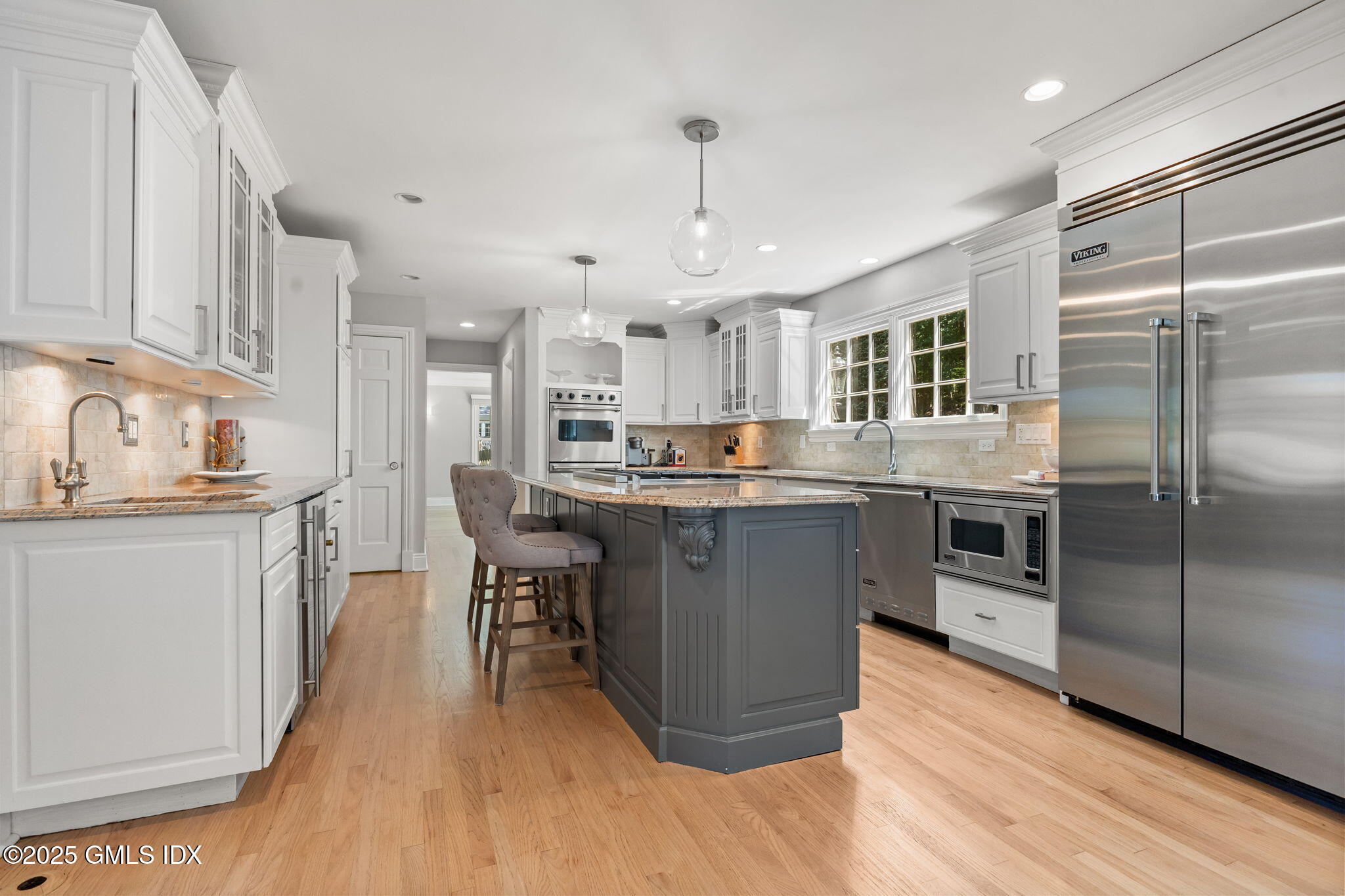 279 East Middle Patent Road Greenwich, CT 06831 - Photo 5 of 23 Kitchen