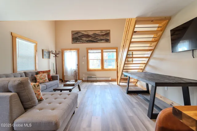 $2,250 | 52 Rte 65A, Unit 2, Windham, NY 12439