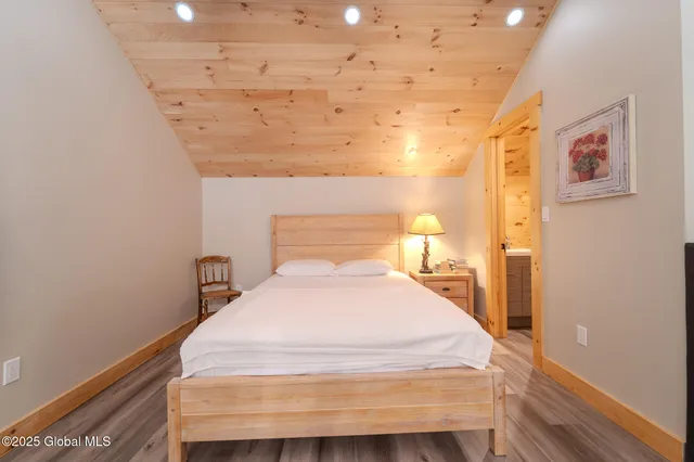 $2,250 | 52 Rte 65A, Unit 2, Windham, NY 12439