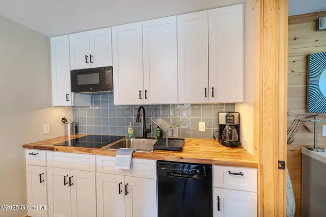 $2,250 | 52 Rte 65A, Unit 2, Windham, NY 12439