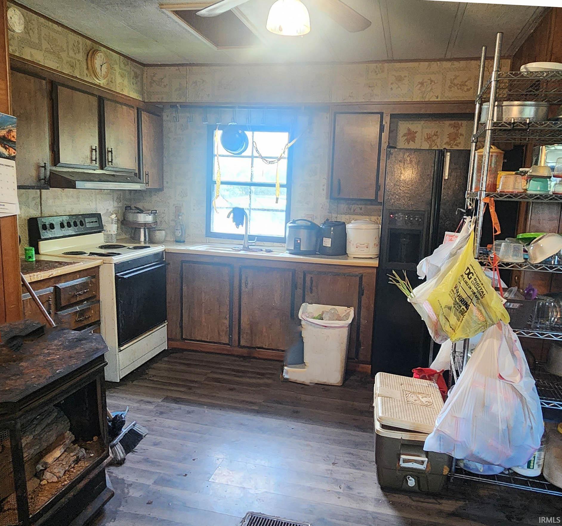 4406 Wooster Road Pierceton, IN 46562 - Photo 19 of 29 Gallery Image 19