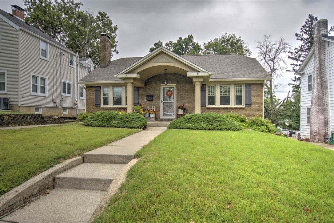 1613 West Riverview Avenue Decatur, IL 62522 - Photo 3 of 34 Gallery Image 3