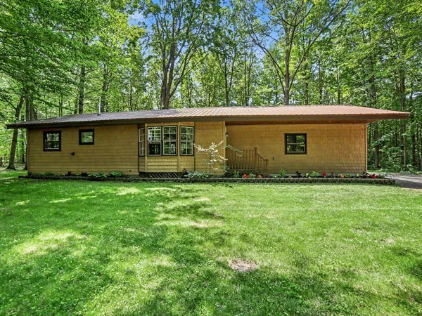 $265,000 | 4873 West Birch Lane, Pentwater, MI 49449