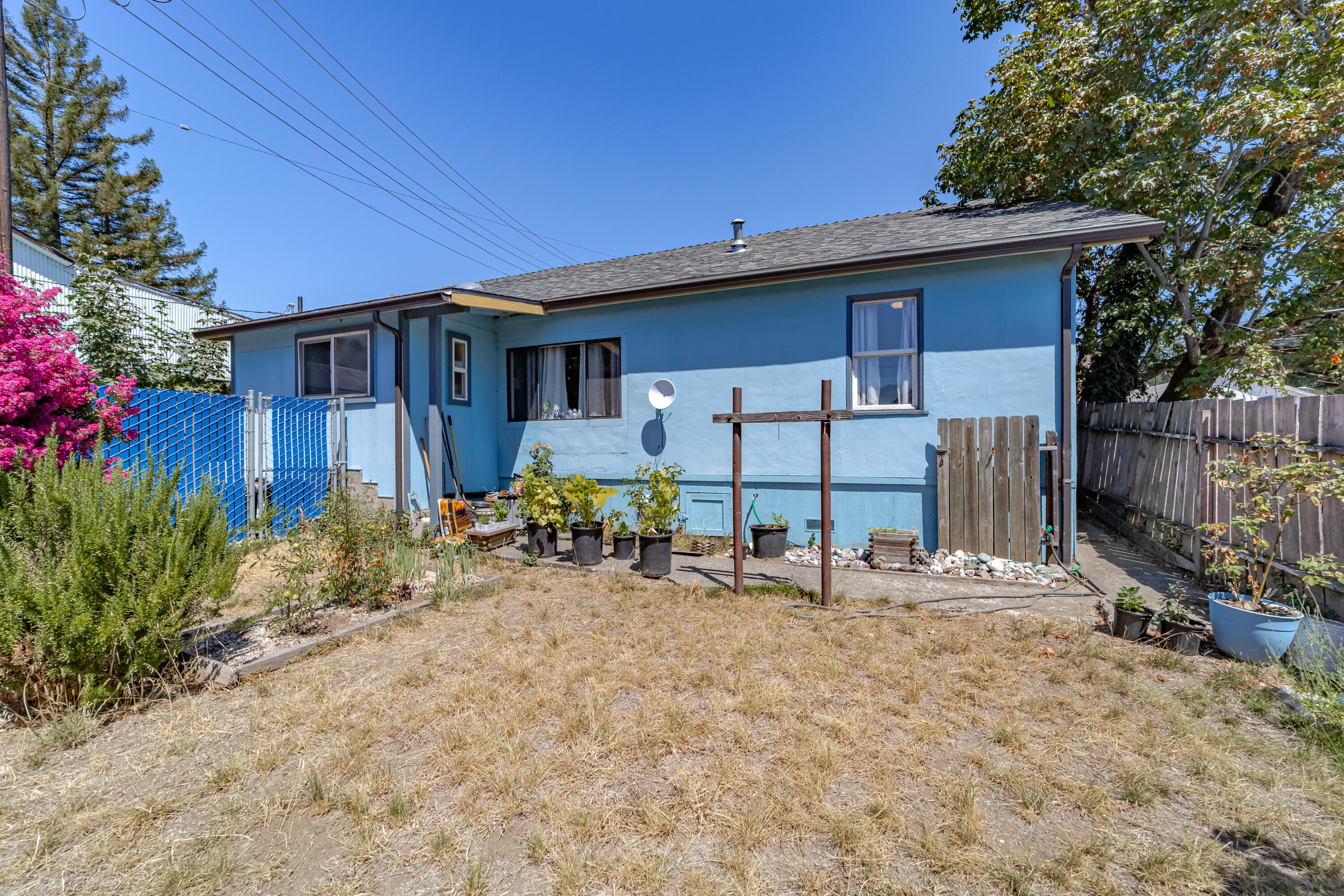 646 Locust Street Garberville, CA 95542 - Photo 26 of 58 26-646 Locust-125