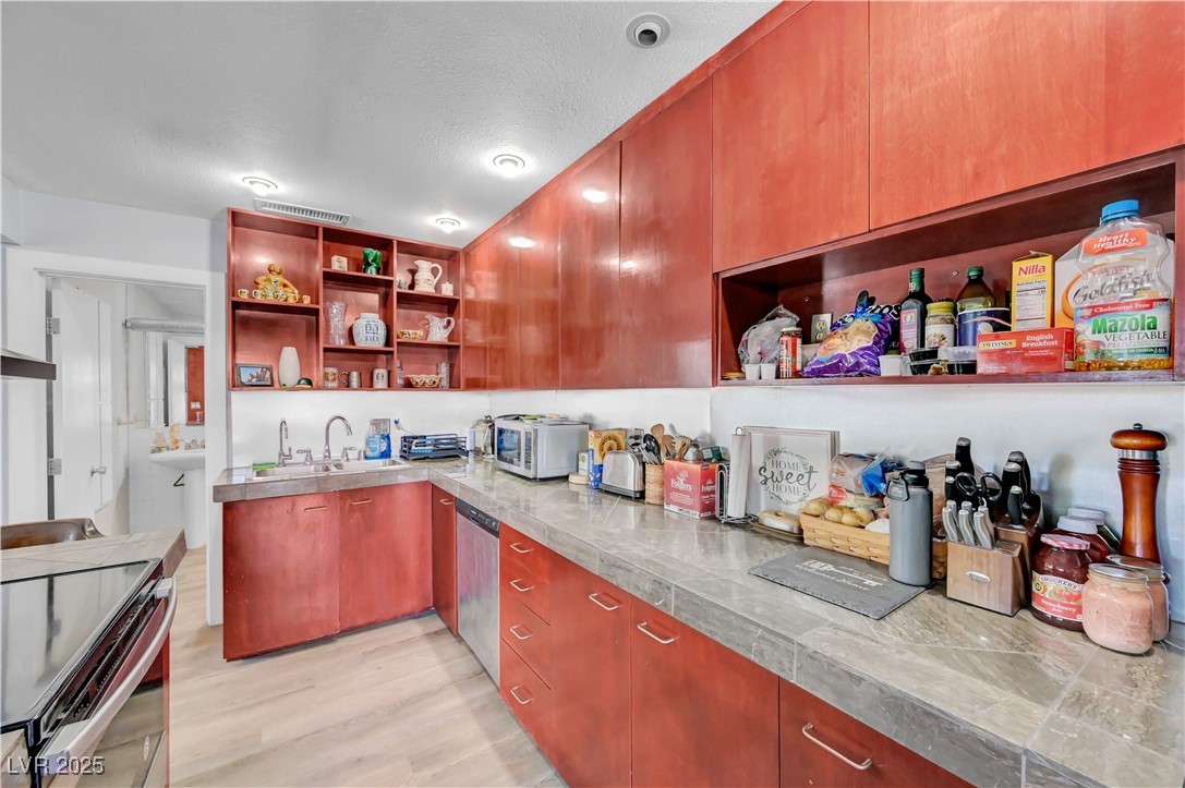 639 Pepper Tree Circle Henderson, NV 89014 - Photo 16 of 48