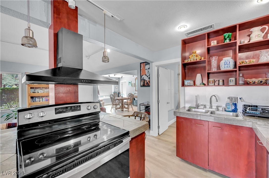 639 Pepper Tree Circle Henderson, NV 89014 - Photo 18 of 48