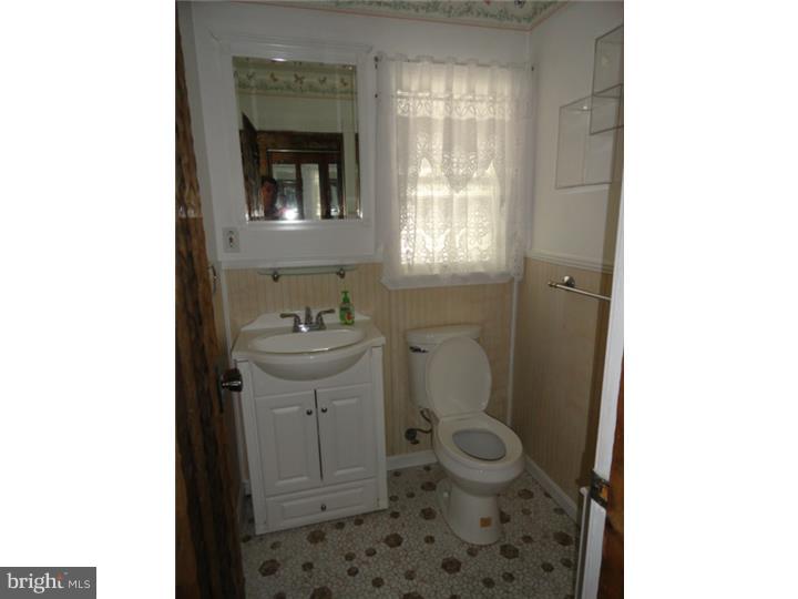 44 Matthews Road Newark, DE 19713 - Photo 19 of 19 Half Bath